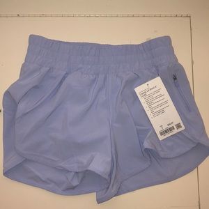 NWT Lululemon Tracker LR Short 4 Inch Lined